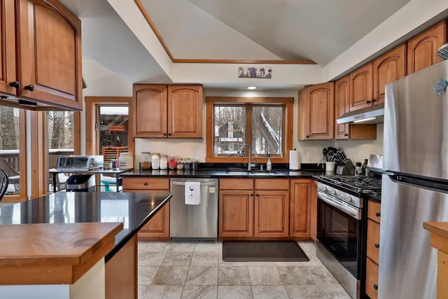 $535,000 | 368 Crimson Hawk Road, Plymouth, VT 05056