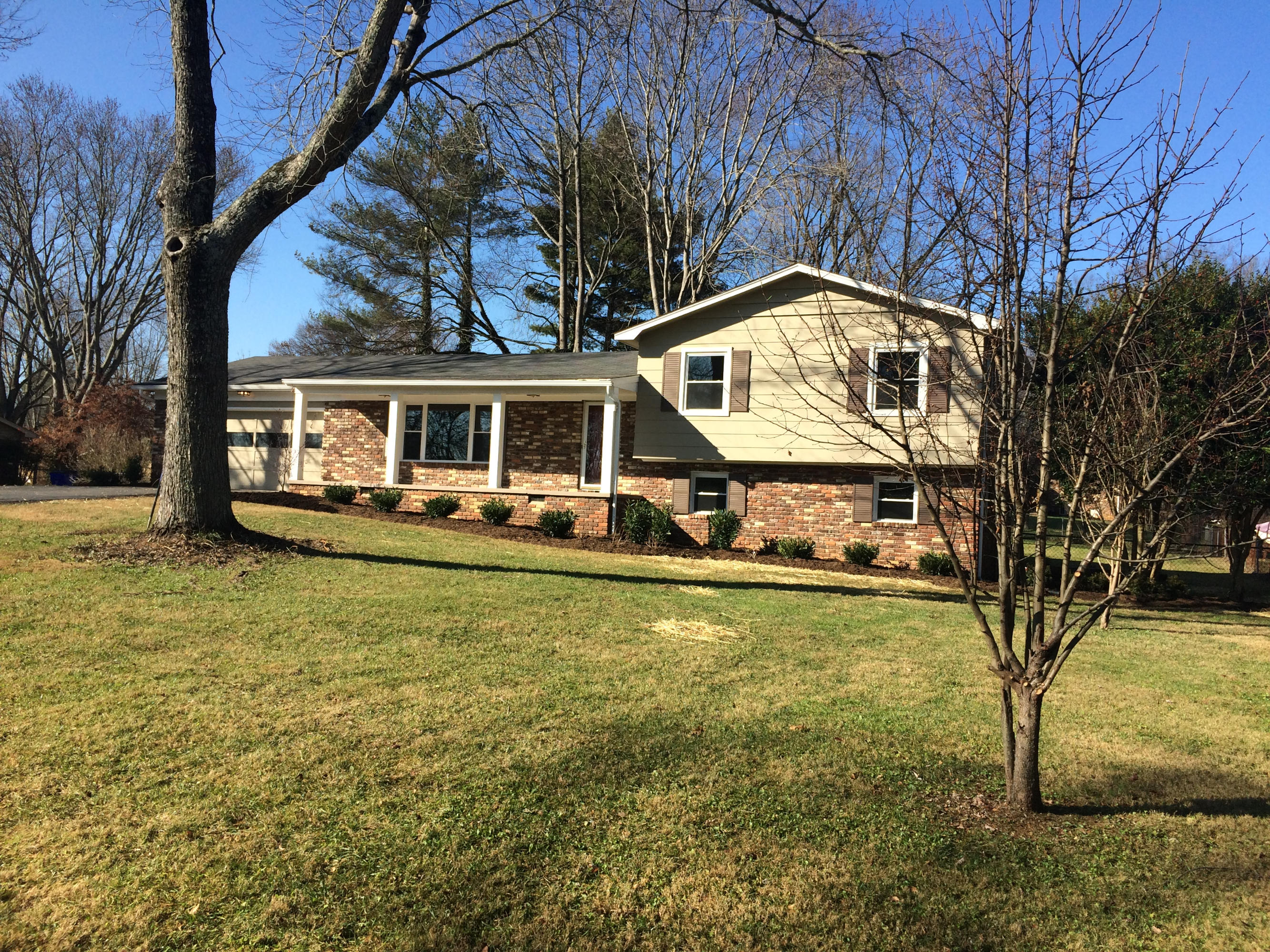 737 Schenley Road Knoxville, TN 37923 - Photo 3 of 27 Front 3