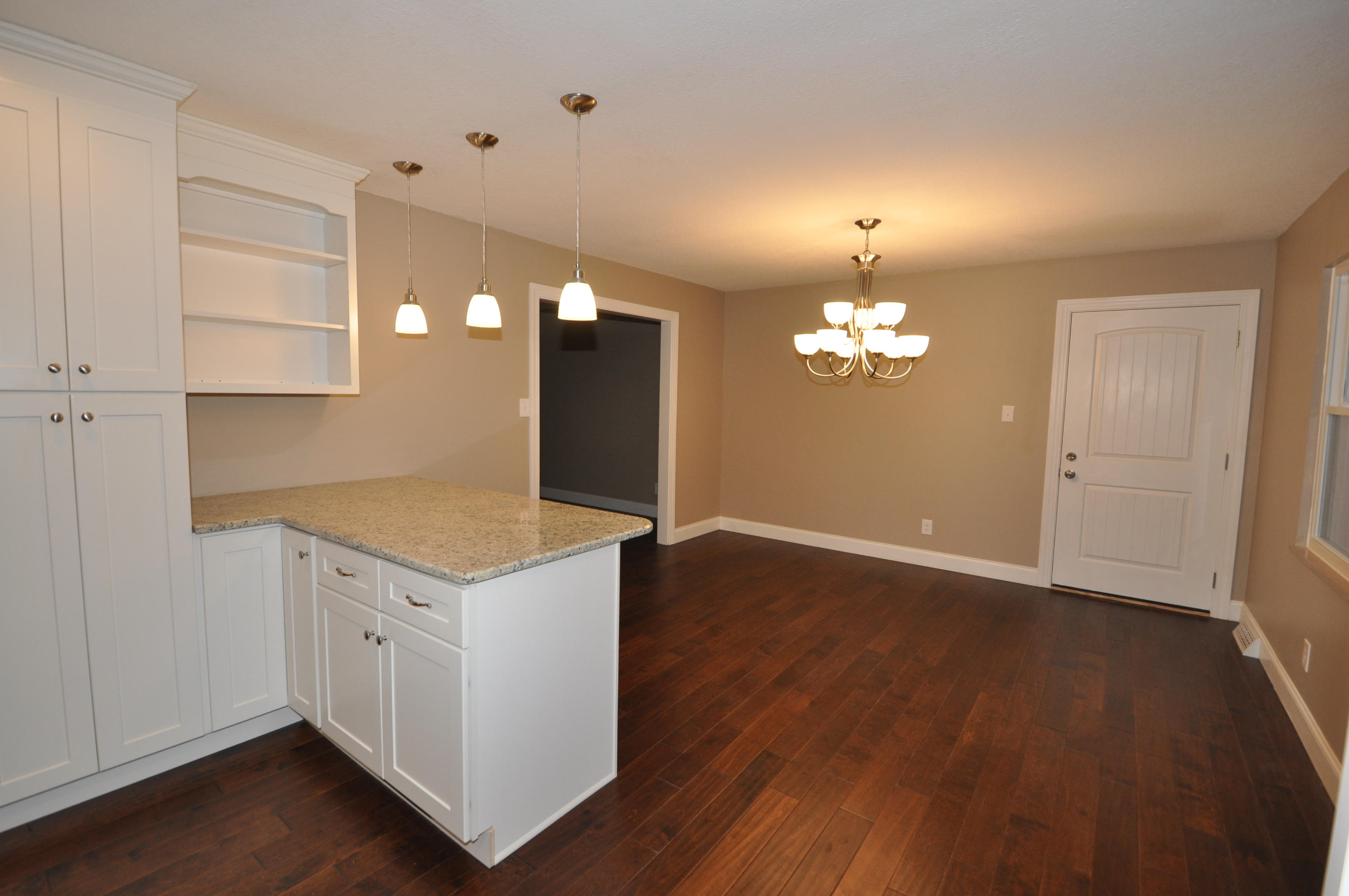 737 Schenley Road Knoxville, TN 37923 - Photo 8 of 27 Kitchen/dining 2