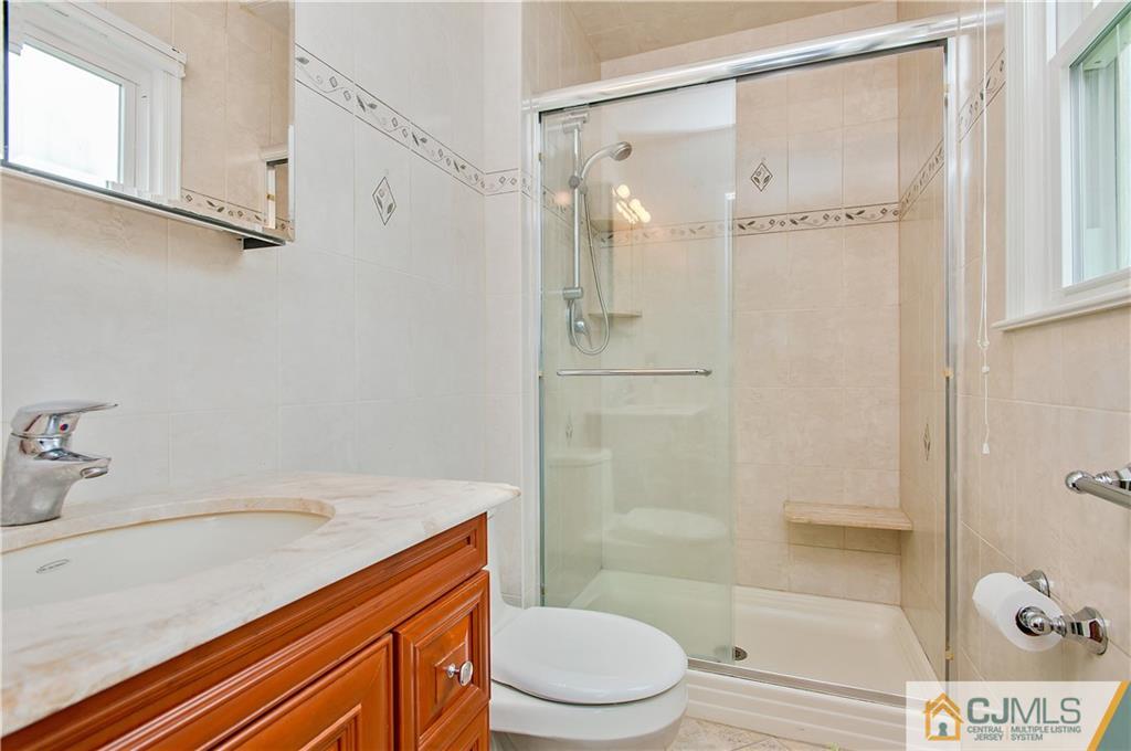 39 Buck Road East Brunswick, NJ 08816 - Photo 11 of 18 Gallery Image 11