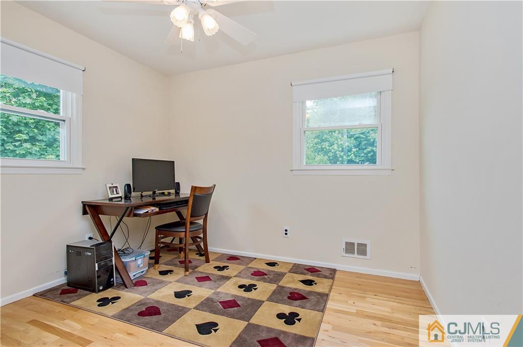 39 Buck Road East Brunswick, NJ 08816 - Photo 12 of 18 Gallery Image 12