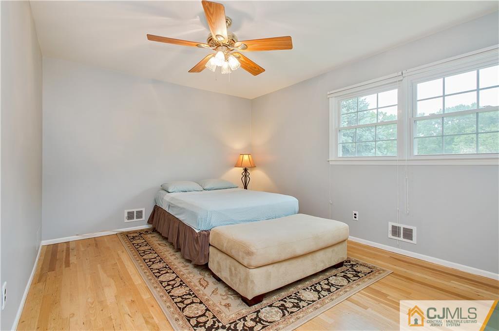 39 Buck Road East Brunswick, NJ 08816 - Photo 13 of 18 Gallery Image 13
