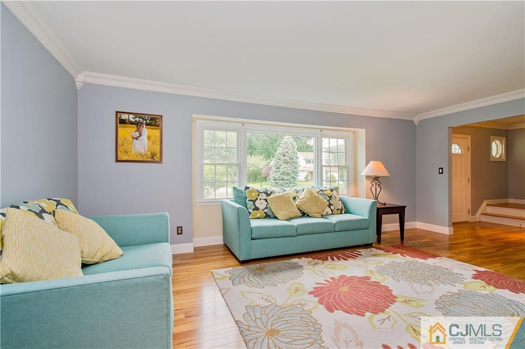 39 Buck Road East Brunswick, NJ 08816 - Photo 3 of 18 Gallery Image 3
