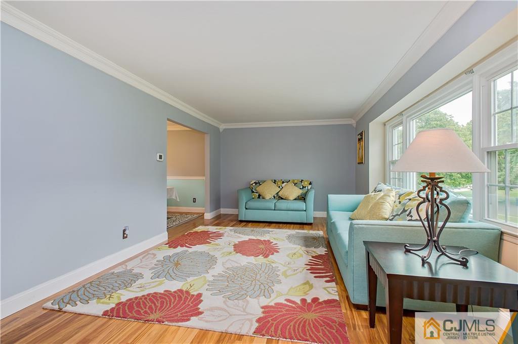 39 Buck Road East Brunswick, NJ 08816 - Photo 4 of 18 Gallery Image 4