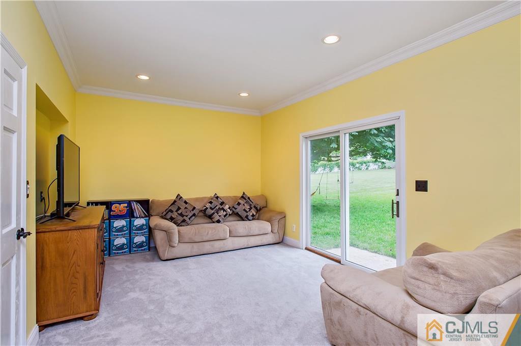 39 Buck Road East Brunswick, NJ 08816 - Photo 8 of 18 Gallery Image 8