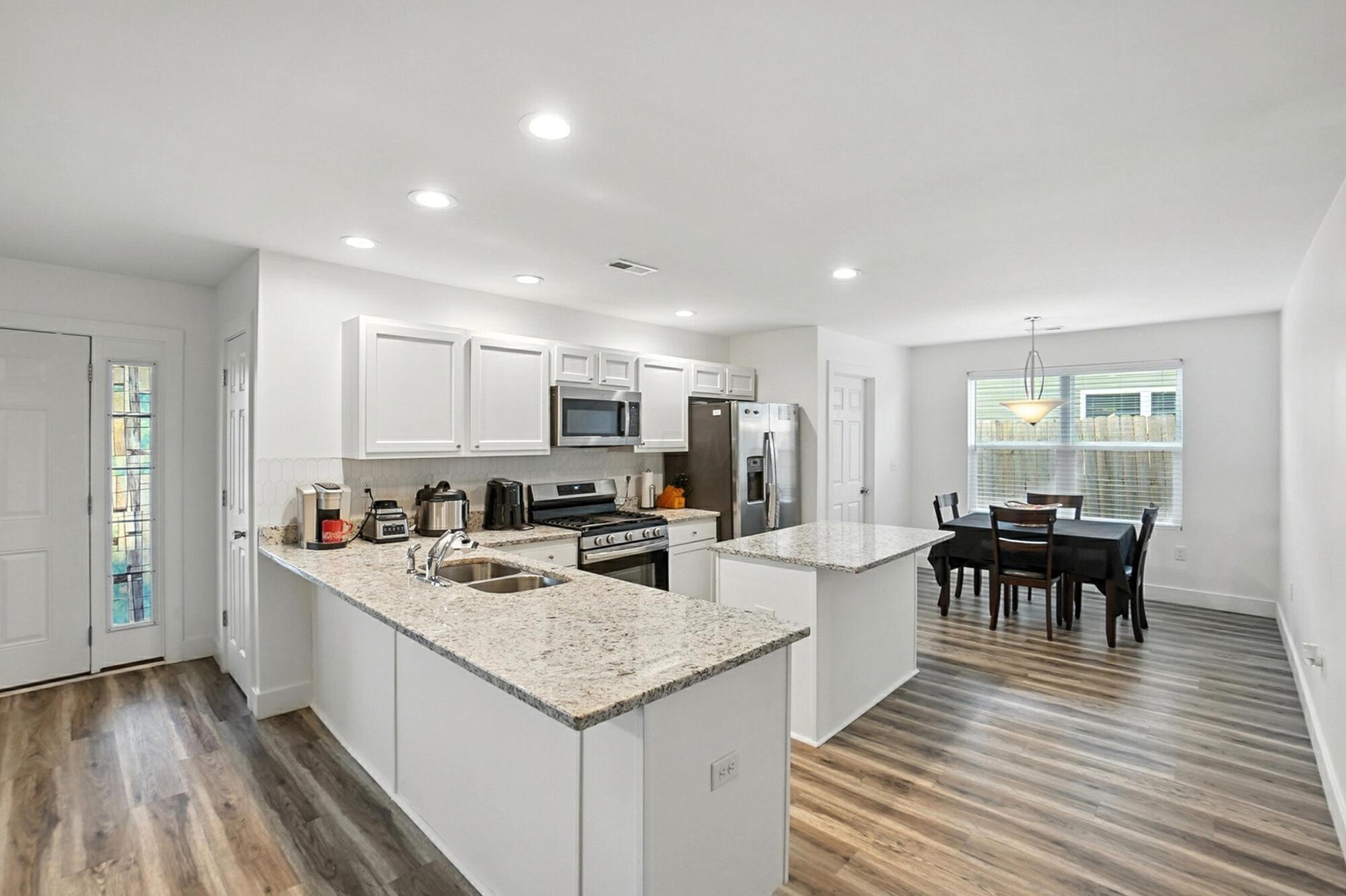 721 East McCreight Avenue Springfield, OH 45503 - Photo 6 of 28 Kitchen