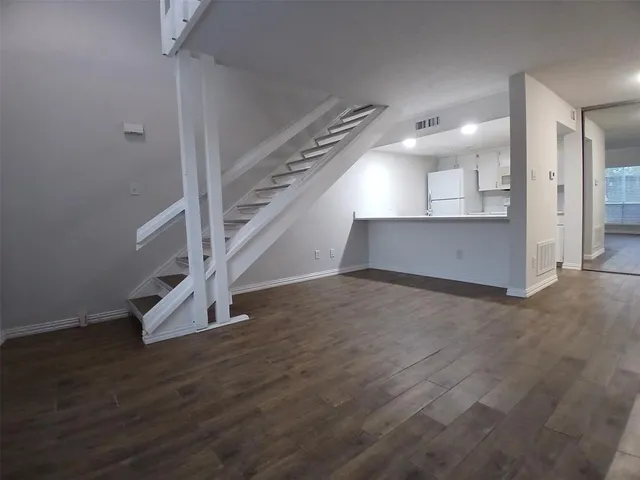 $1,075 | 4640 Country Creek Drive, Unit 1257, Dallas, TX 75236