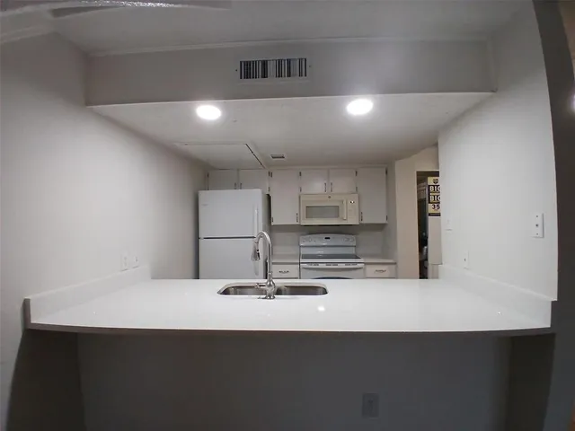 $1,075 | 4640 Country Creek Drive, Unit 1257, Dallas, TX 75236