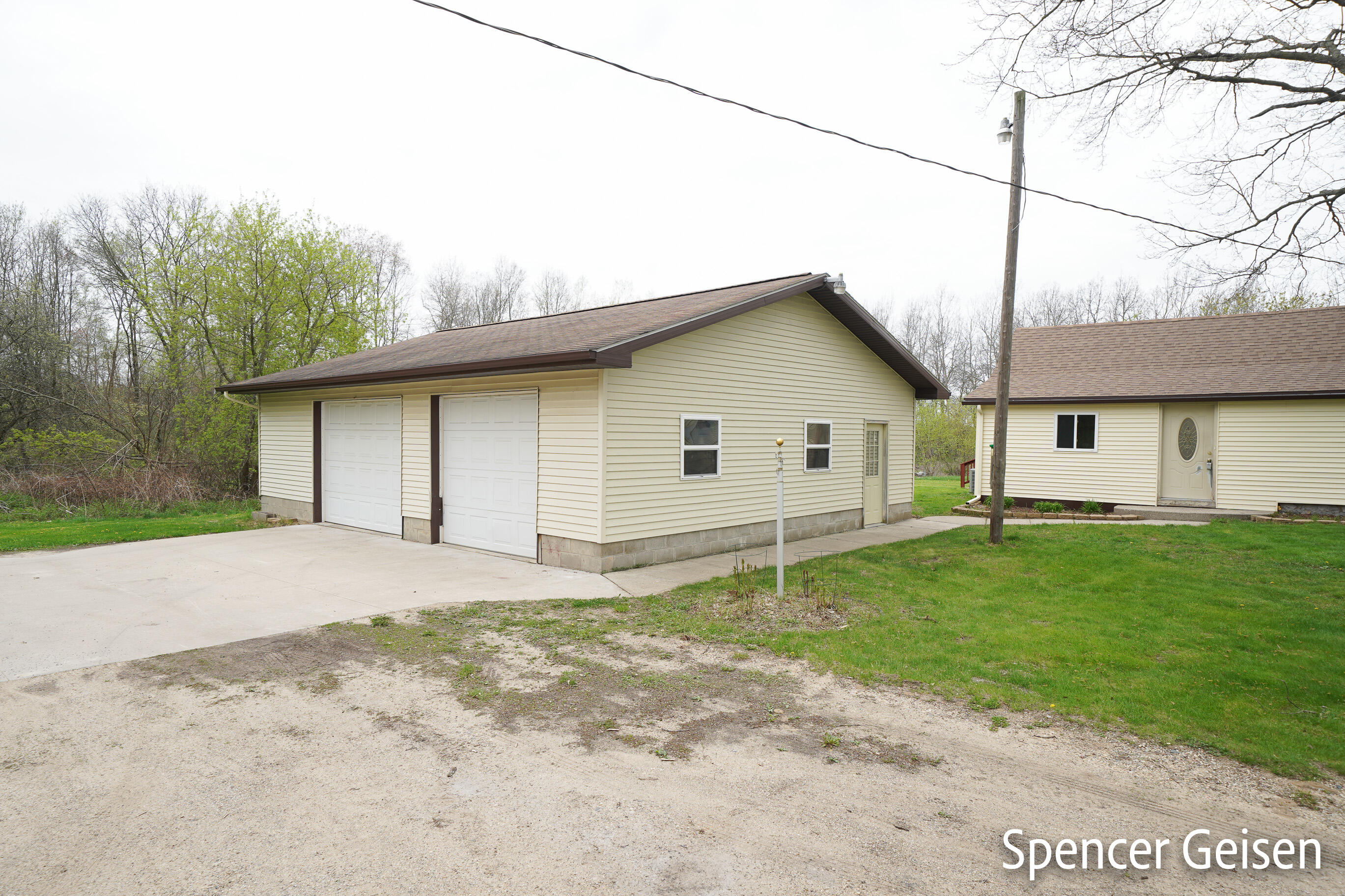 8179 Colby Road Greenville, MI 48838 - Photo 2 of 49 8179 W Colby Rd, Greenville, MI 1-41