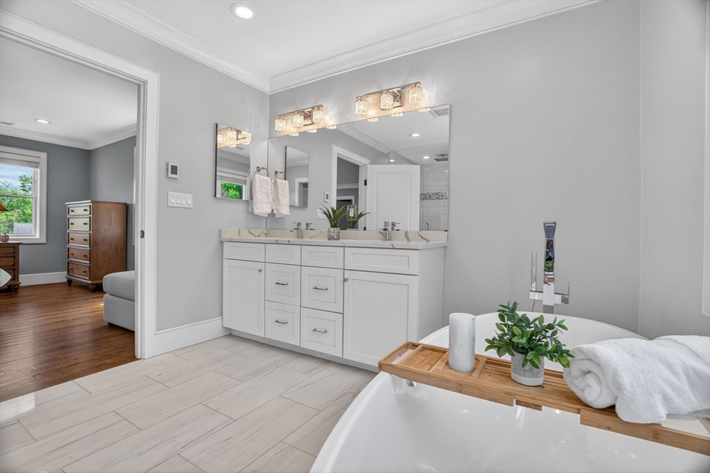 11 Haynes Road Newton, MA 02459 - Photo 16 of 40 Gallery Image 16