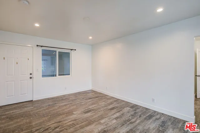 $1,795 | 4309 West Adams Boulevard, Unit 11, Los Angeles, CA 90018