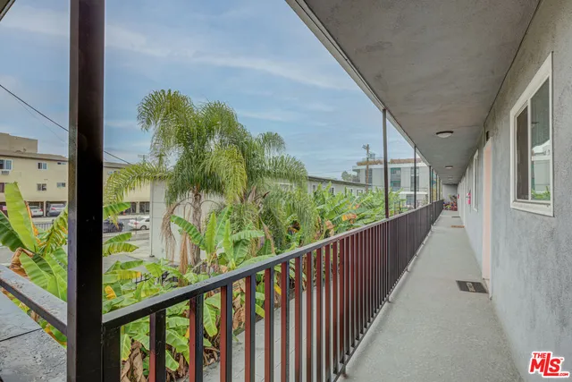 $1,795 | 4309 West Adams Boulevard, Unit 11, Los Angeles, CA 90018