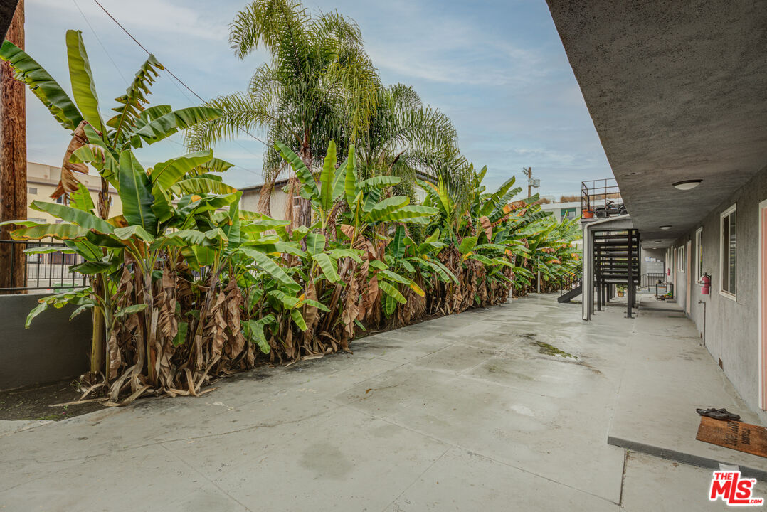 4309 West Adams Boulevard, Unit 11 Los Angeles, CA 90018 - Photo 26 of 27