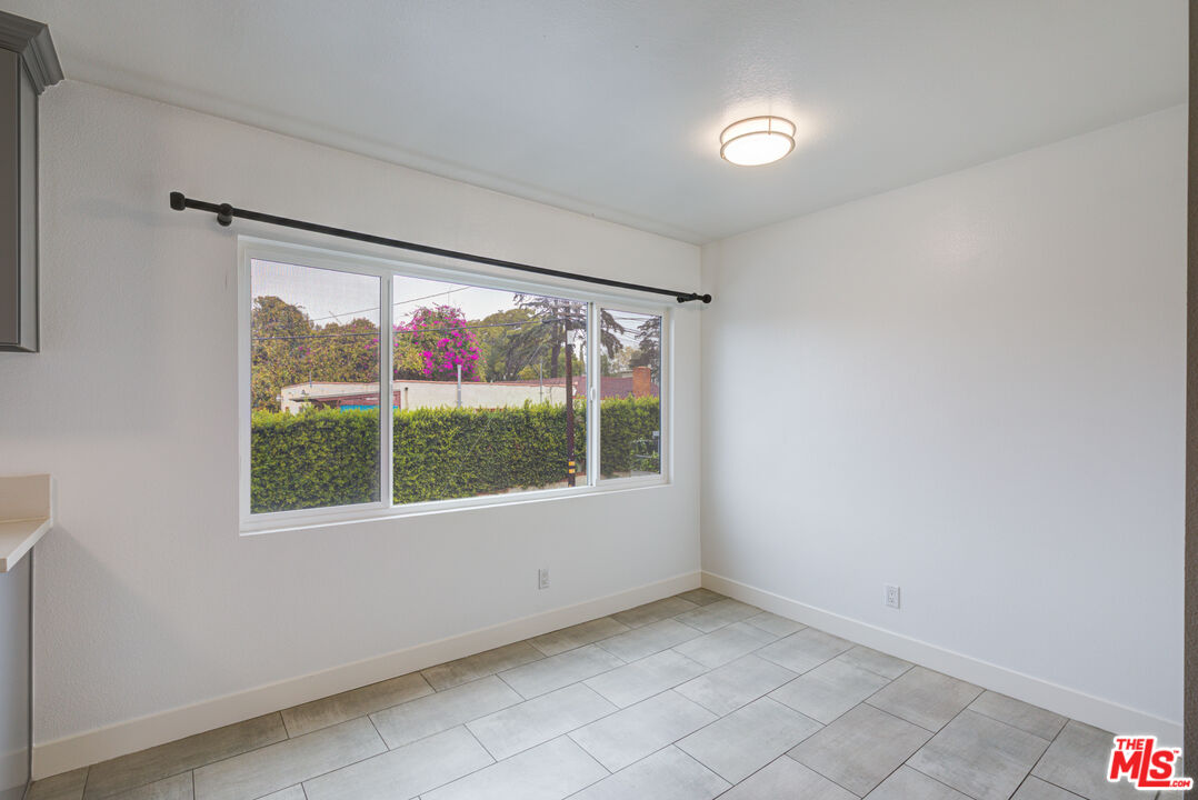 4309 West Adams Boulevard, Unit 11 Los Angeles, CA 90018 - Photo 8 of 27
