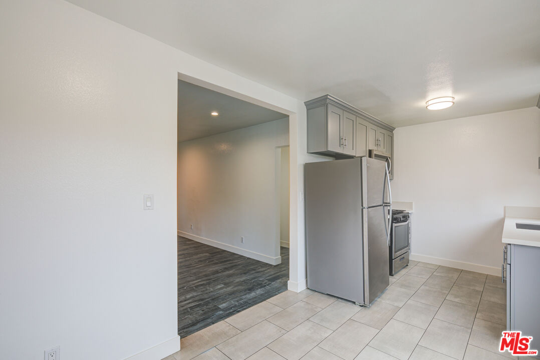 4309 West Adams Boulevard, Unit 11 Los Angeles, CA 90018 - Photo 10 of 27