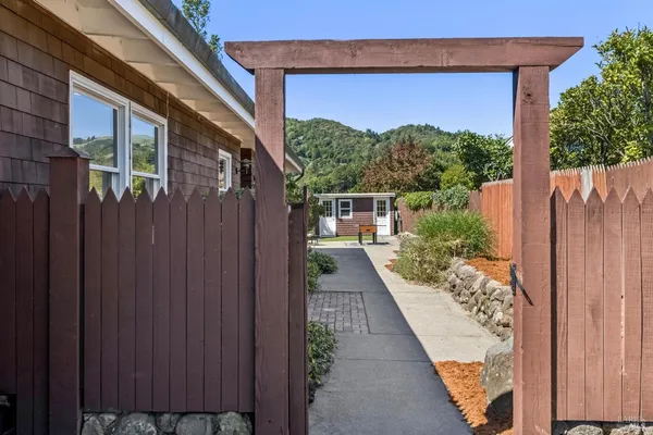 $1,349,000 | 23 Arcangel Court, Fairfax, CA 94930
