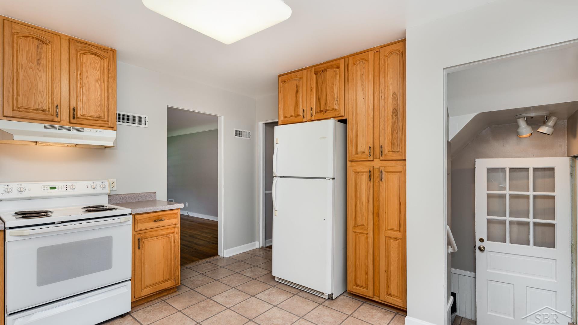 1355 Hemmeter Road Saginaw, MI 48638 - Photo 6 of 30 50175800-9e4565ad-983d-4818-a133-aa61feef2514.JPG