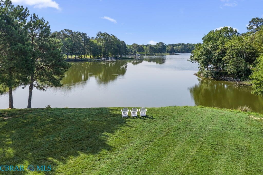 311 Grove Point Road Kilmarnock, VA 22482 - Photo 4 of 90 Gallery Image 4