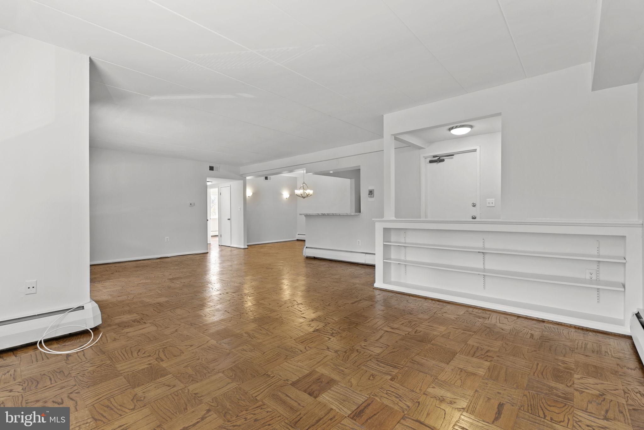 6301 North Charles Street, Unit 101 Baltimore, MD 21212 - Photo 3 of 20 Large living room