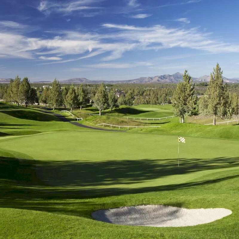 1281 Highland View Loop Redmond, OR 97756 - Photo 36 of 42 Enjoy 3 of the most scenic golf courses in all of Central Oregon.