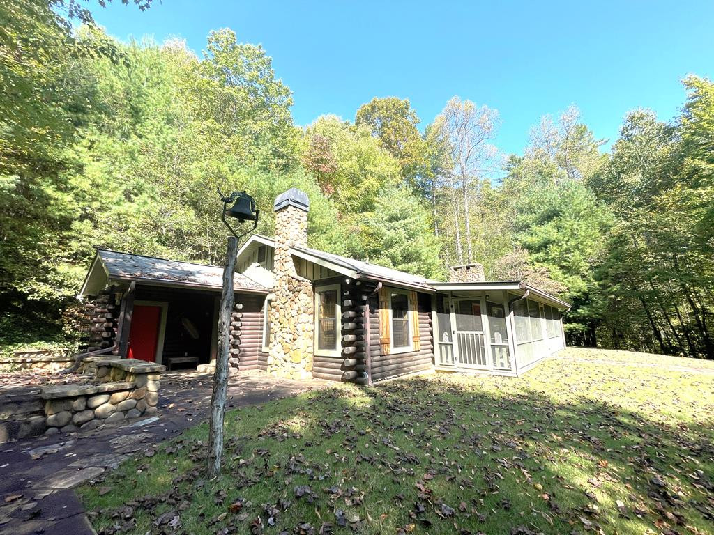 1635 Davis Creek Road Murphy, NC 28906 - Photo 1 of 19 Main View