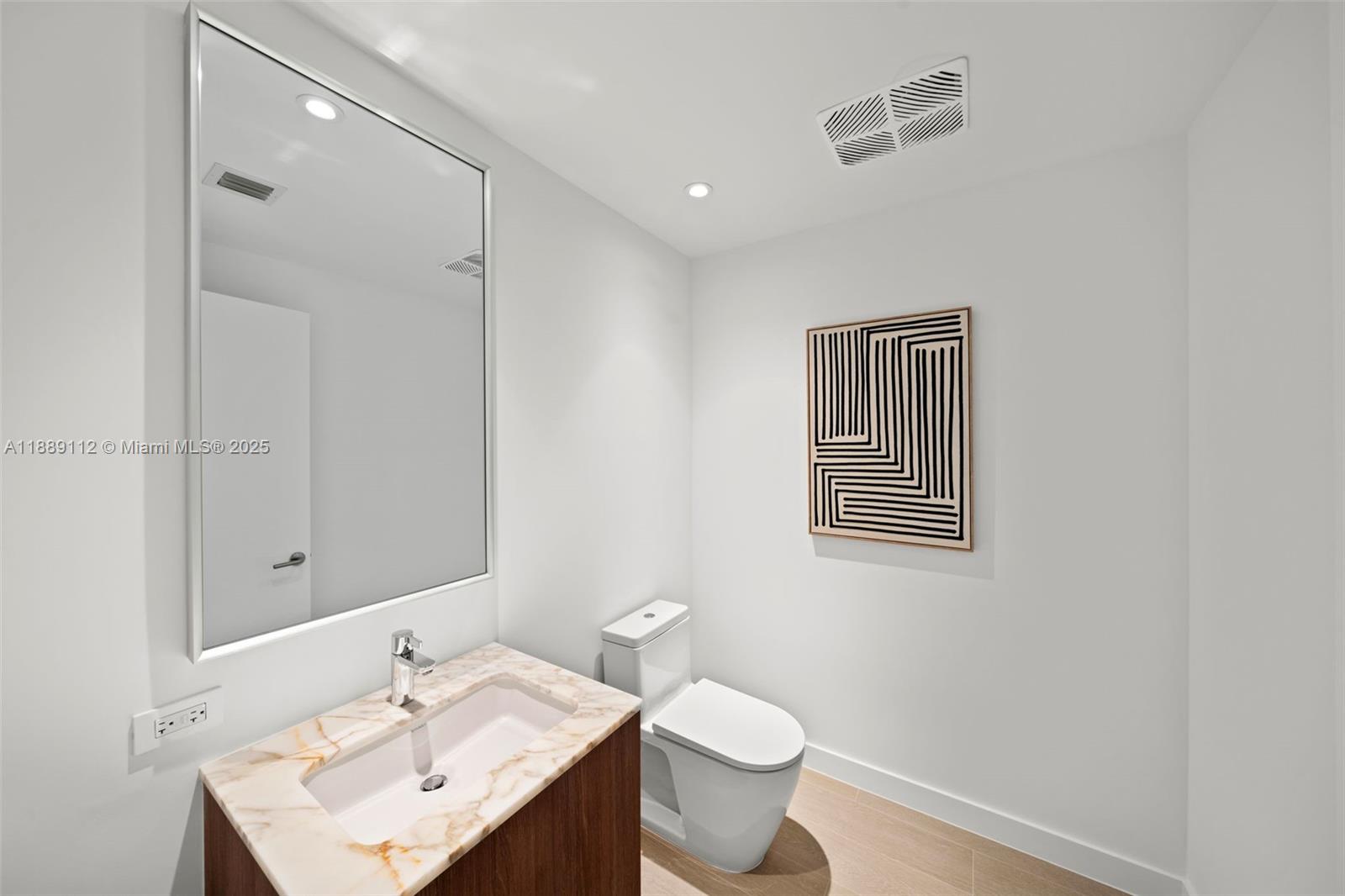 500 Alton Road, Unit 2304 Miami Beach, FL 33139 - Photo 3 of 15 Gallery Image 3