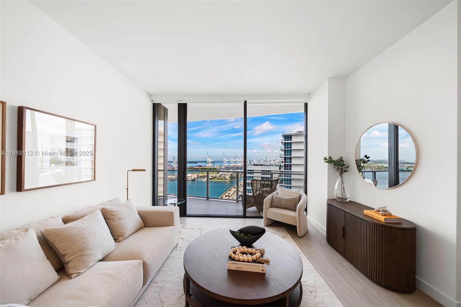500 Alton Road, Unit 2304 Miami Beach, FL 33139 - Photo 6 of 15 Gallery Image 6