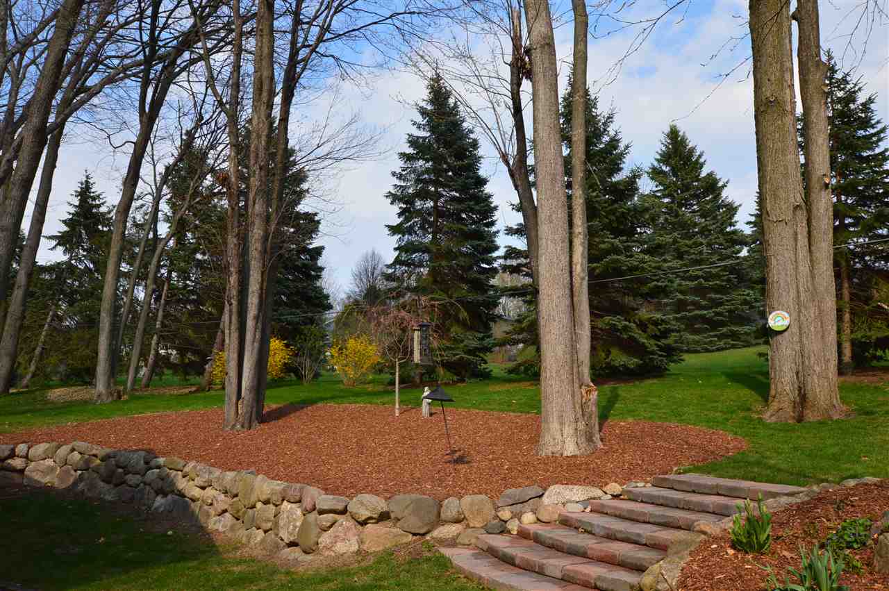 602 Bloomfield Road Traverse City, MI 49686 - Photo 22 of 67 1831156-21.JPG