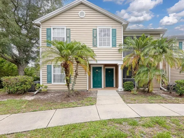 $1,950 | 8911 Manor Loop, Unit 205, Lakewood Ranch, FL 34202