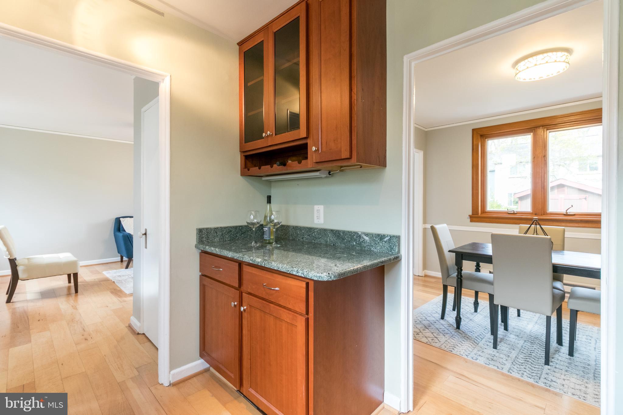 35 Ridge Road, Unit K Greenbelt, MD 20770 - Photo 8 of 18 Display your favorite pieces