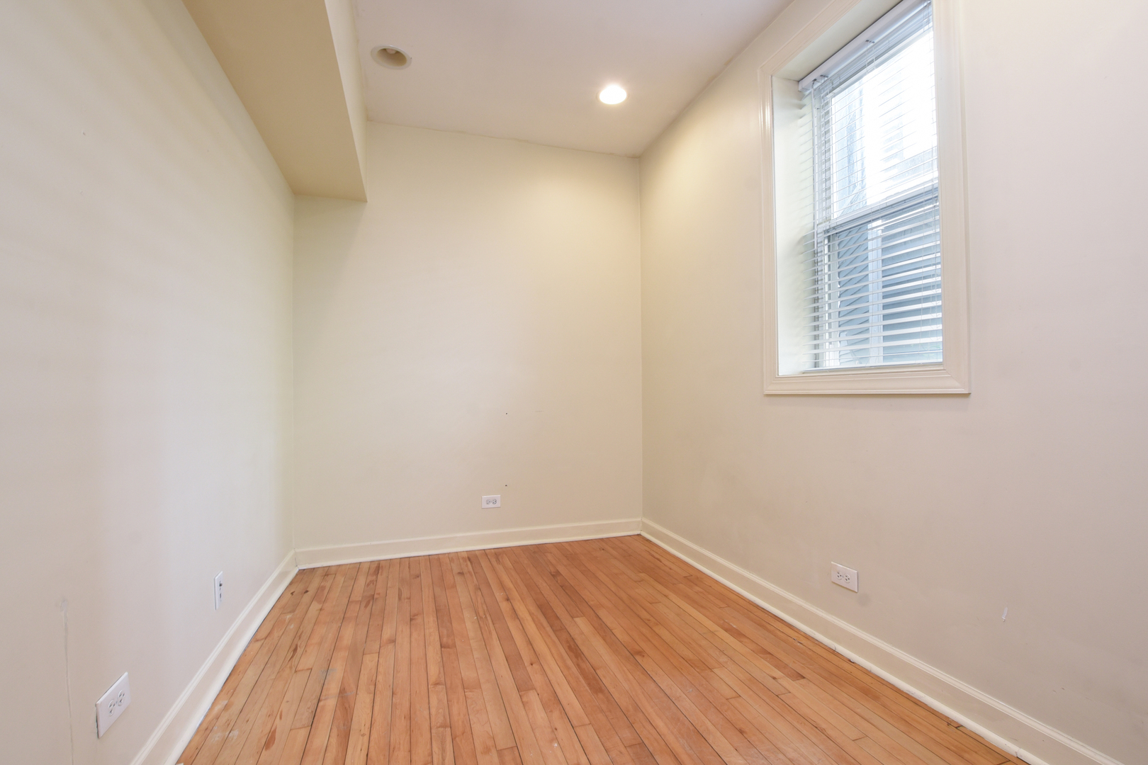 4925 North Winchester Avenue Chicago, IL 60640 - Photo 27 of 33