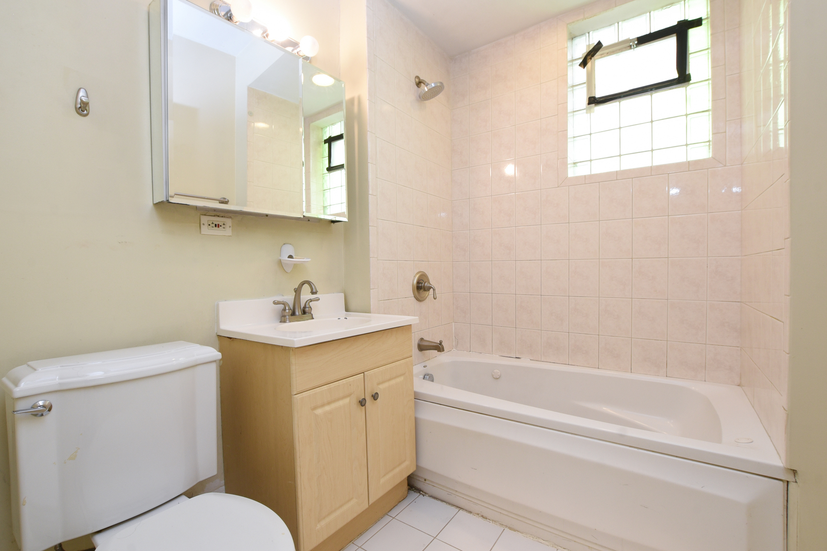 4925 North Winchester Avenue Chicago, IL 60640 - Photo 29 of 33