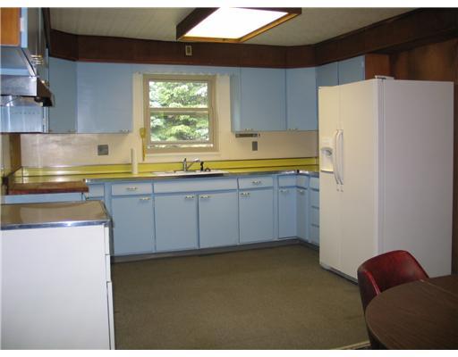 610 Thomas Road Eighty Four, PA 15330 - Photo 6 of 18 Kitchen.