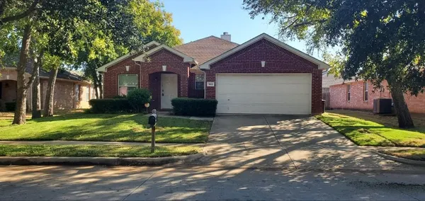 $2,600 | 502 Darlene Trail, Euless, TX 76039