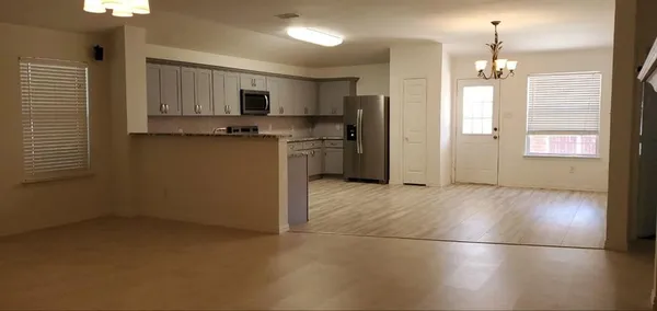 $2,600 | 502 Darlene Trail, Euless, TX 76039