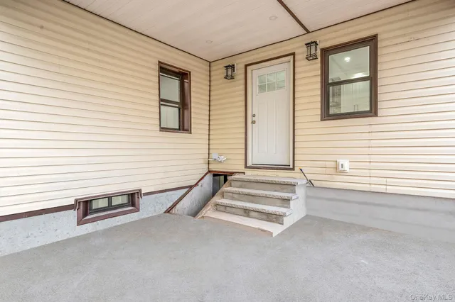 $999,999 | 89 Hunnewell Avenue, Elmont, NY 11003