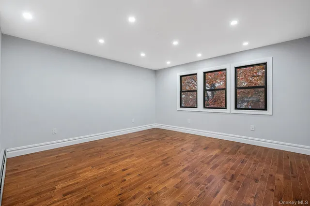 $999,999 | 89 Hunnewell Avenue, Elmont, NY 11003