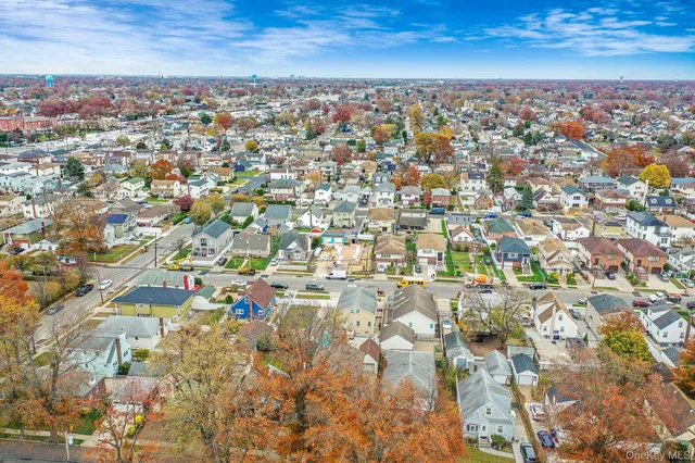 $999,999 | 89 Hunnewell Avenue, Elmont, NY 11003