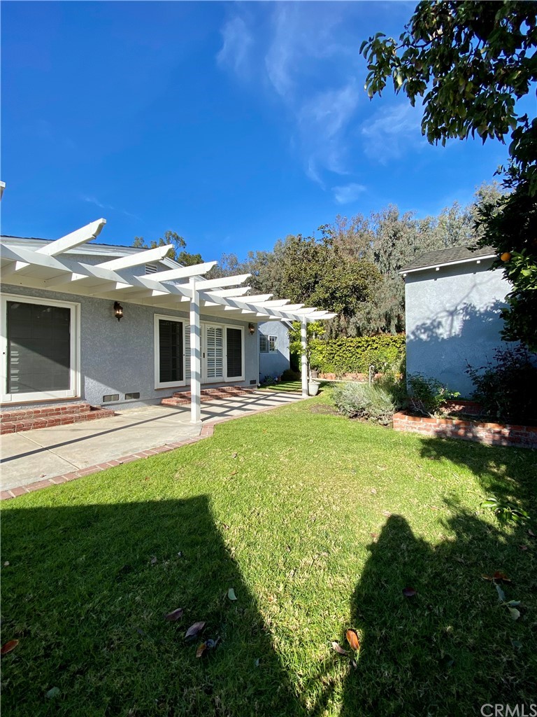 948 Cambridge Drive Burbank, CA 91504 - Photo 32 of 36 a front view of a house with a yard