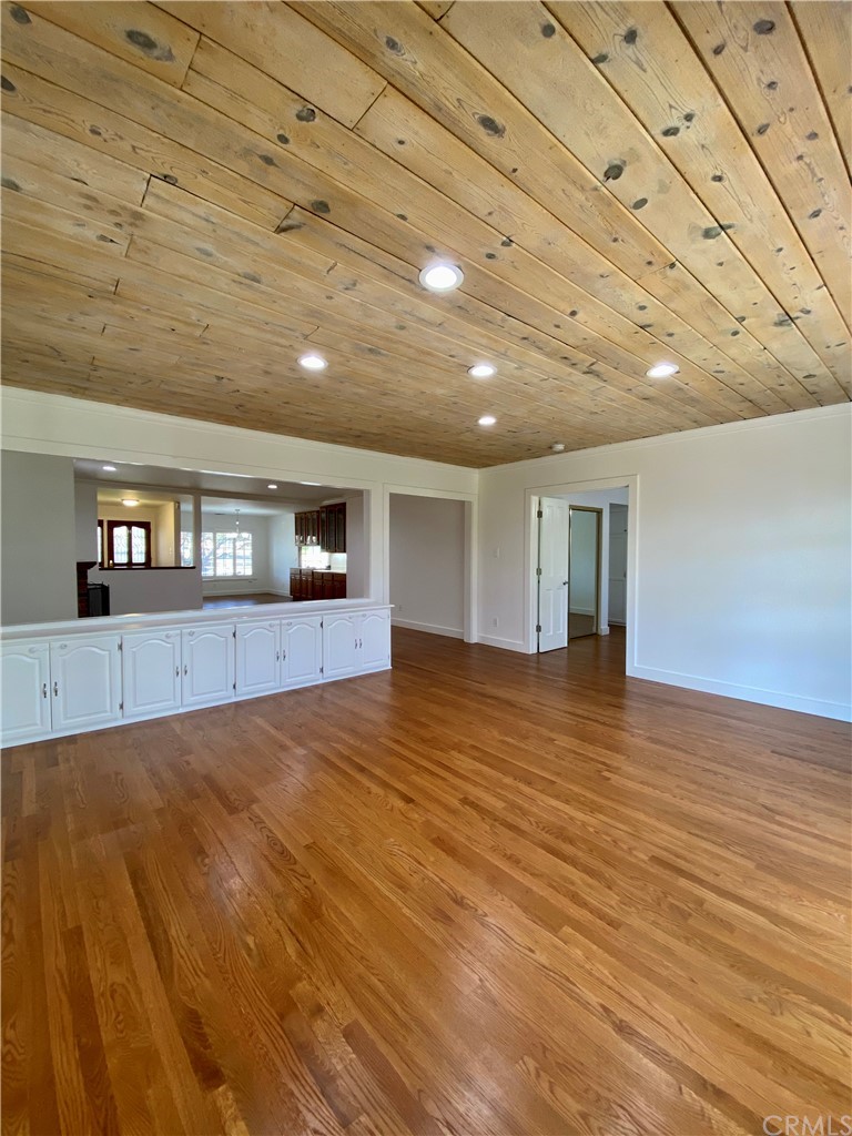 948 Cambridge Drive Burbank, CA 91504 - Photo 4 of 36 wooden floor in an empty room with wooden floor