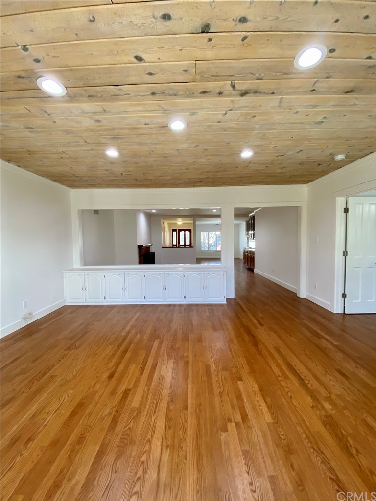 948 Cambridge Drive Burbank, CA 91504 - Photo 5 of 36 a view of empty room with wooden floor