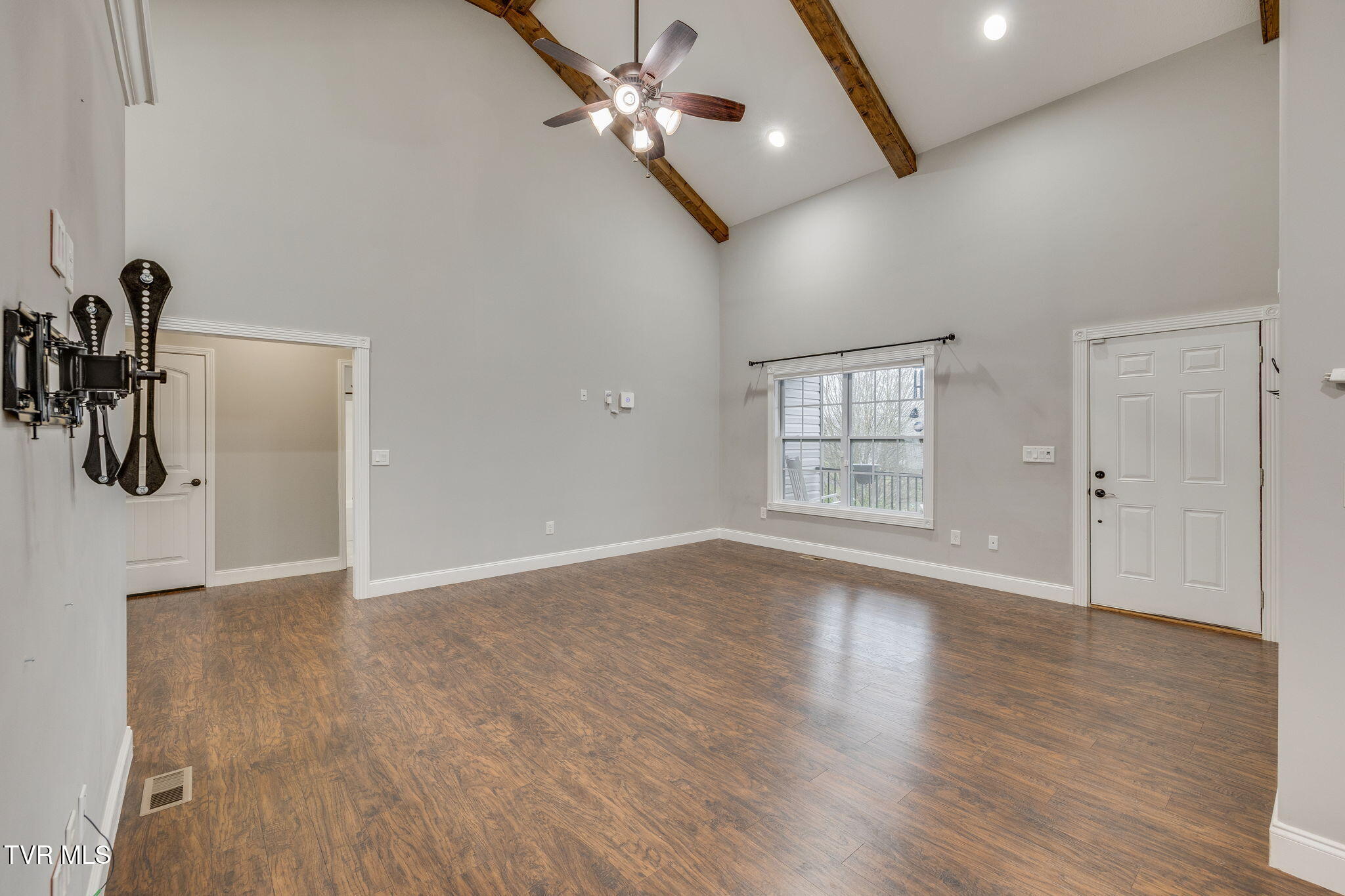 114 Walkers Bend Road Gray, TN 37615 - Photo 5 of 36 006