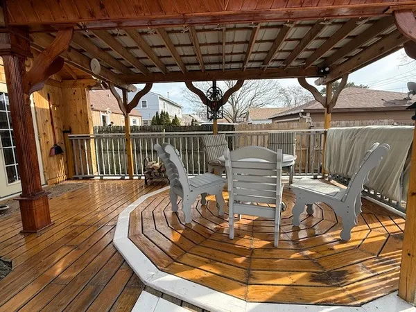 $375,000 | 129 Victoria Drive, Northlake, IL 60164