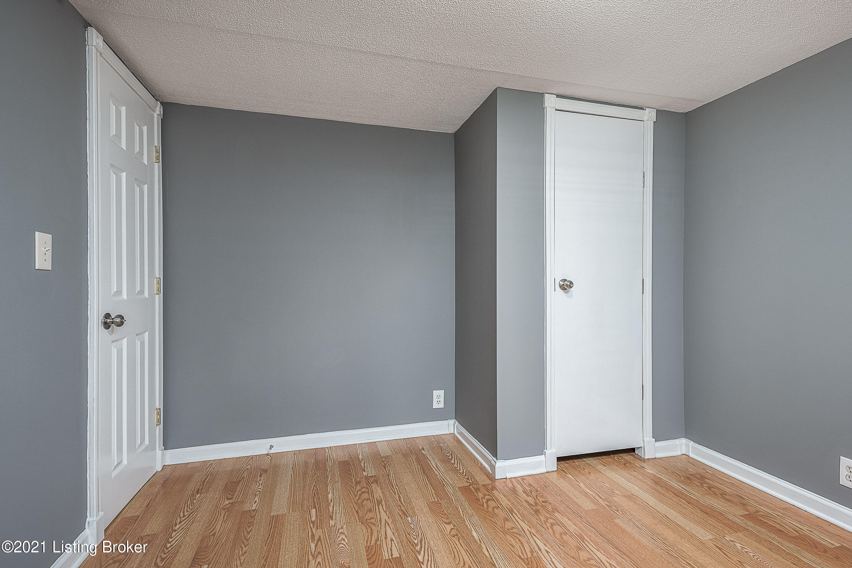 4903 Kendall Road Louisville, KY 40272 - Photo 28 of 35 DHI-127