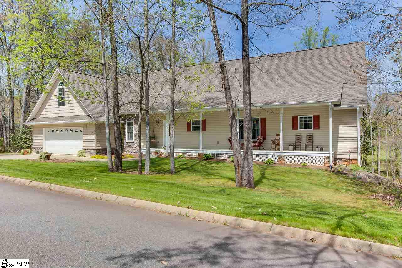 201 Fairforest Way Pickens, SC 29671 - Photo 2 of 34