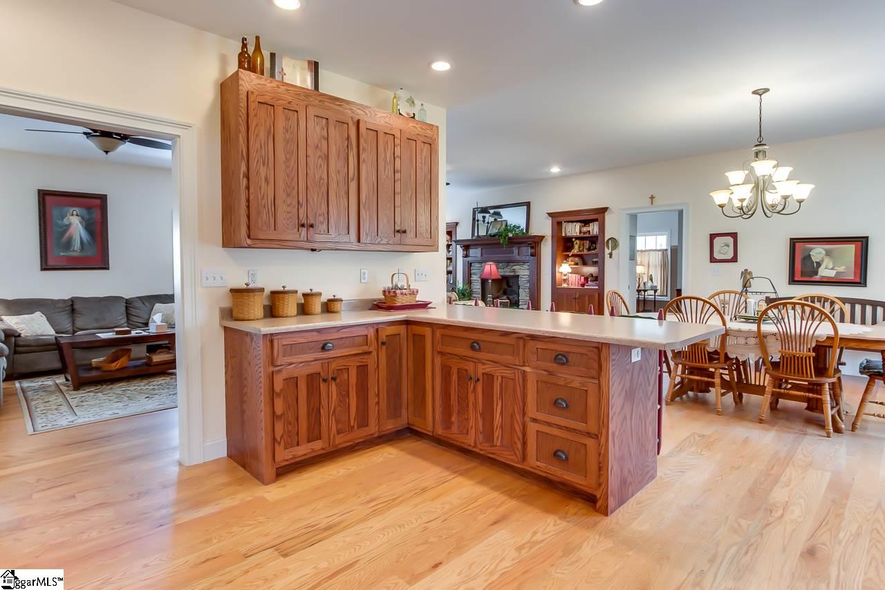 201 Fairforest Way Pickens, SC 29671 - Photo 12 of 34