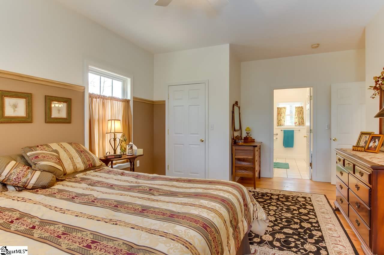 201 Fairforest Way Pickens, SC 29671 - Photo 14 of 34