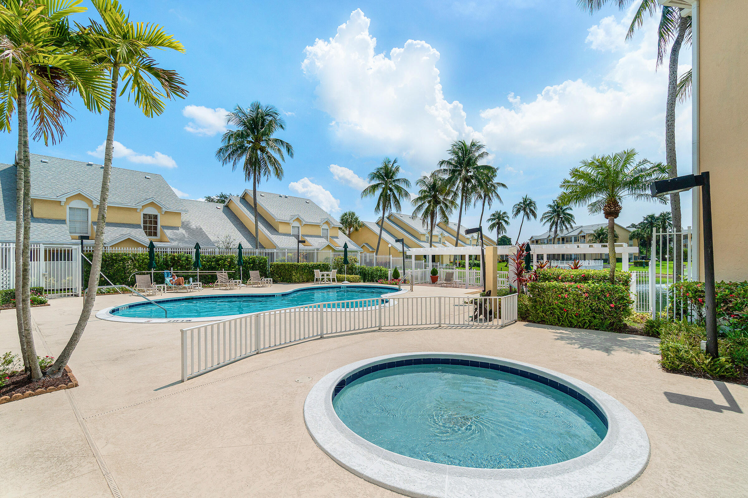 6283 La Costa Drive, Unit E Boca Raton, FL 33433 - Photo 26 of 38 28-6283 La Costa Dr E-MLS