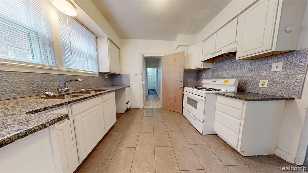 17551 Santa Rosa Drive, Unit 1 Detroit, MI 48221 - Photo 2 of 16