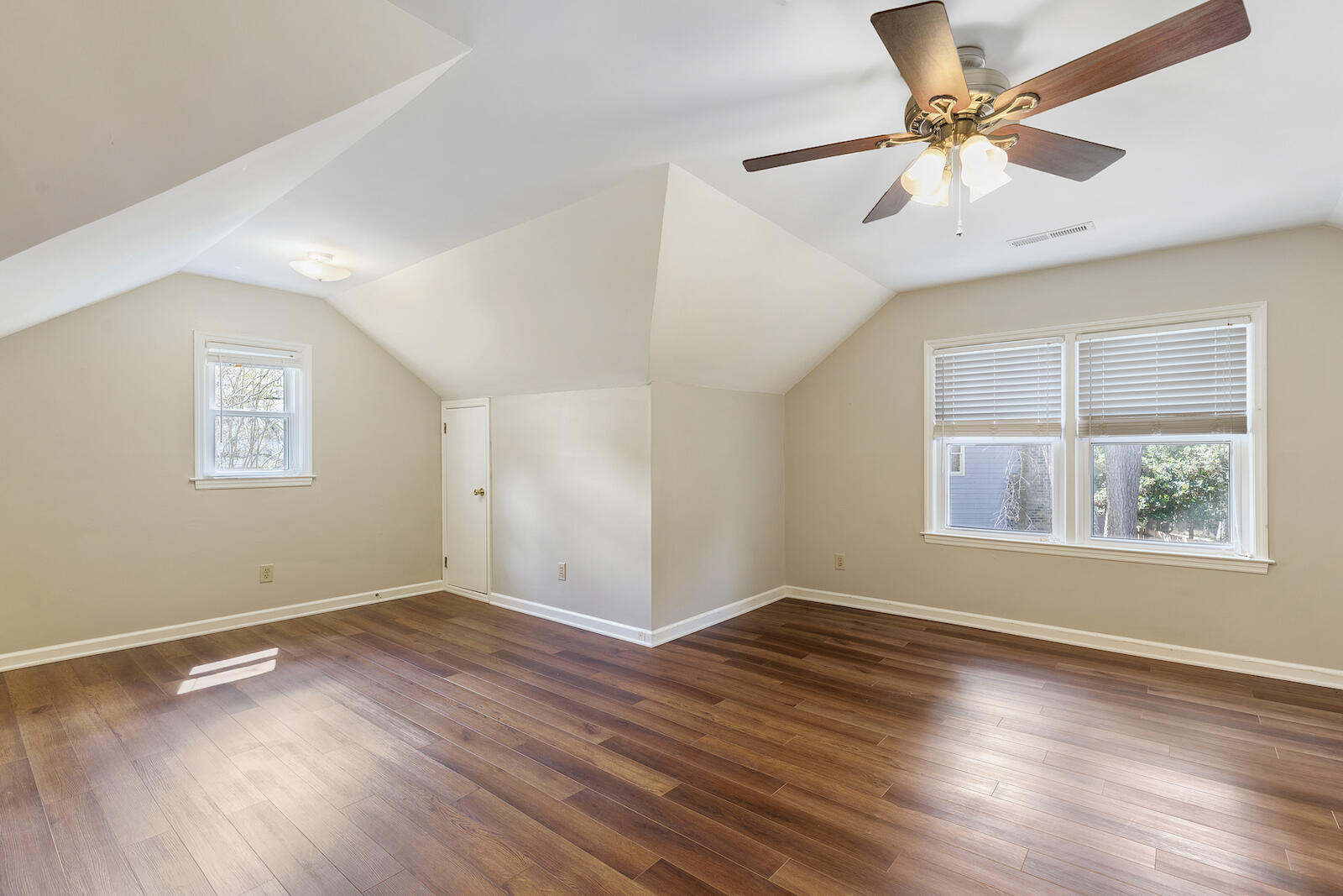 1945 Ashley Hall Road Charleston, SC 29407 - Photo 22 of 35 1945AshleyHall- KeenEyeMarketing0032
